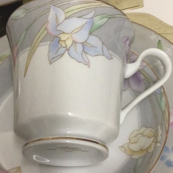 VINTAGE MIKASA CHARISMA GRAY 5 PIECE PLACE SETTING - Picture 3 of 6